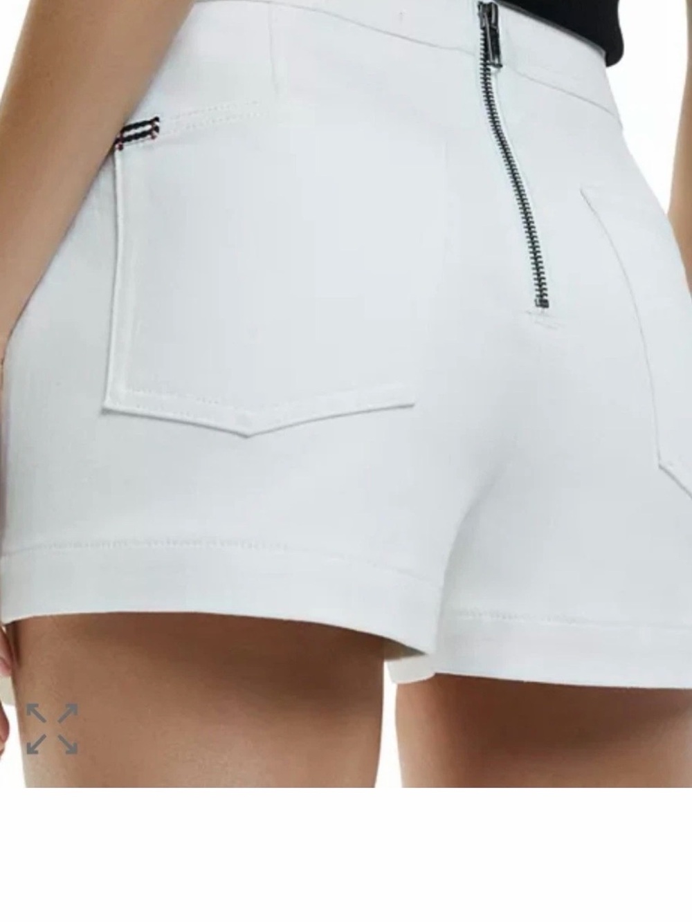 Alice + Olivia White denim lakelyn skort skirt shorts 24